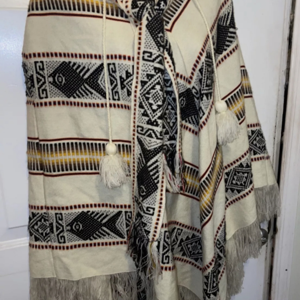VTG Tejidos Diaz Long Cape, Poncho One size fits all fish Motif Wool - Picture 6 of 9